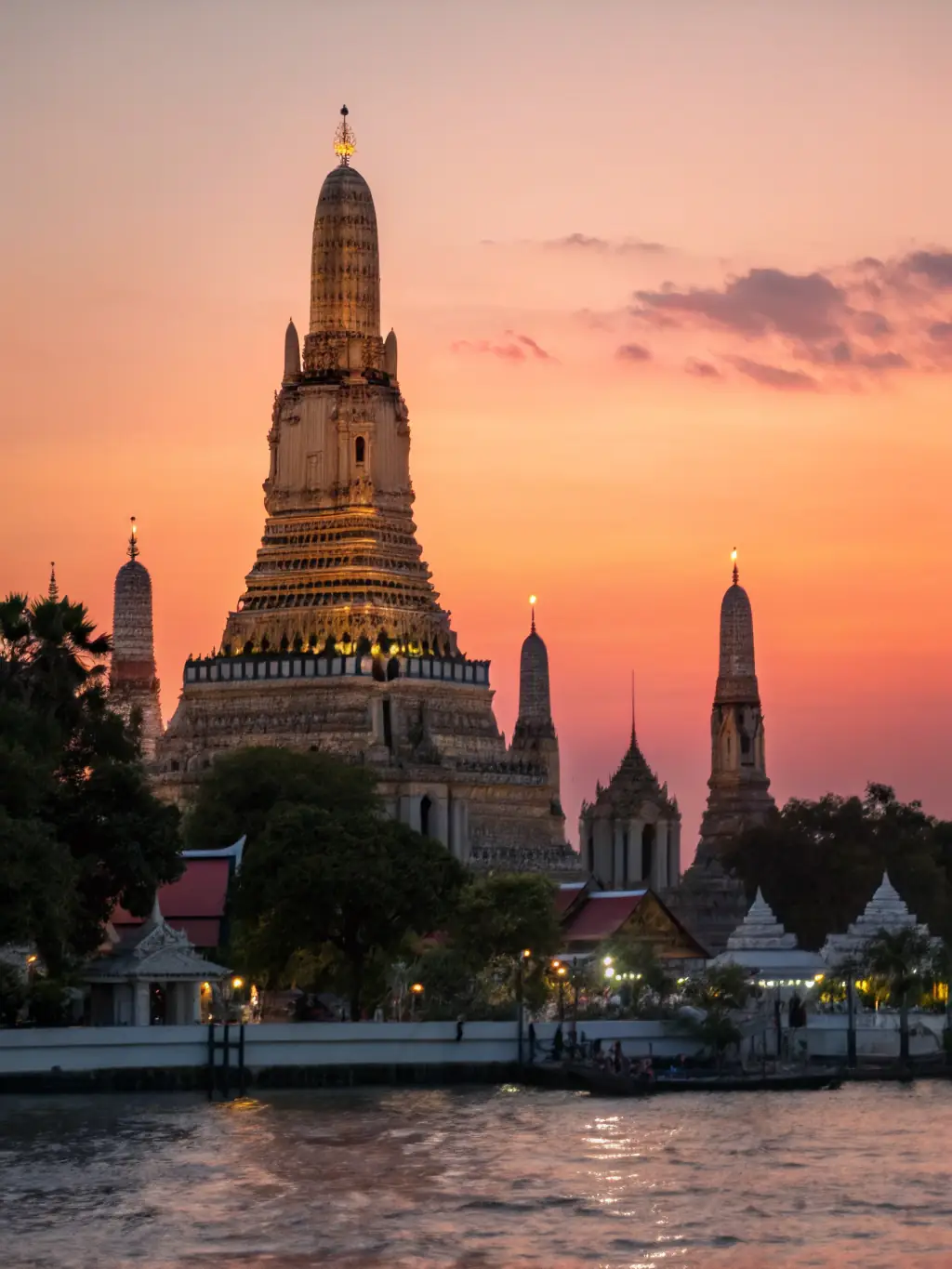A serene image of a Thai temple at sunrise, symbolizing peace and mental clarity, representing the tranquil environment beneficial for cognitive wellness.